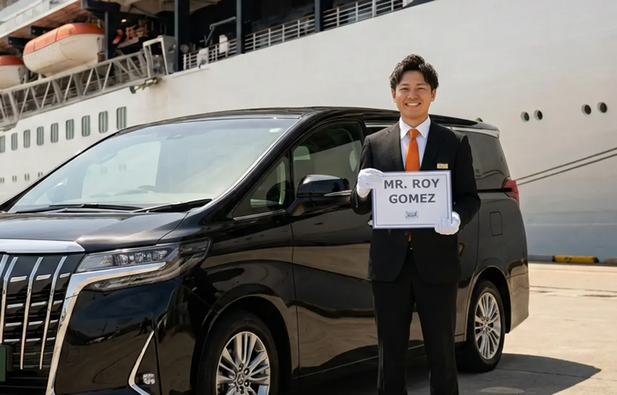 Meet and greet service with personalized signboard at the Tokyo Harumi Cruise Terminal